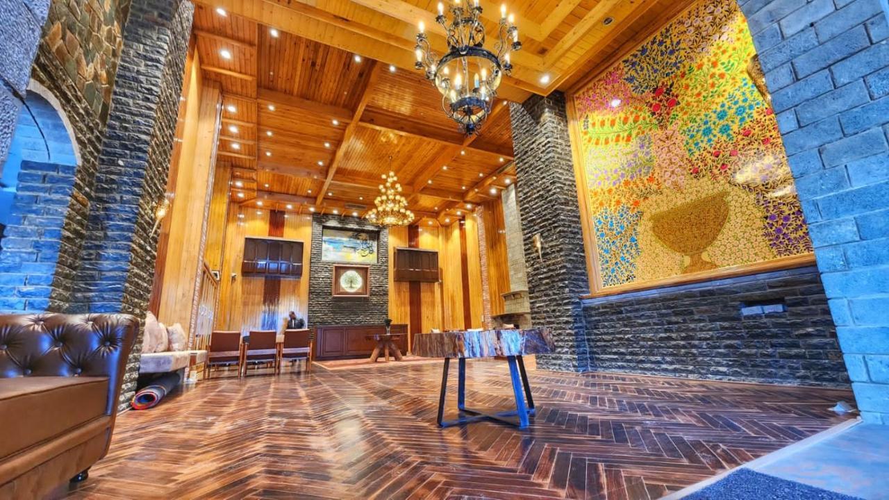 The Walnut Creek Pahalgam Hotel Exterior foto