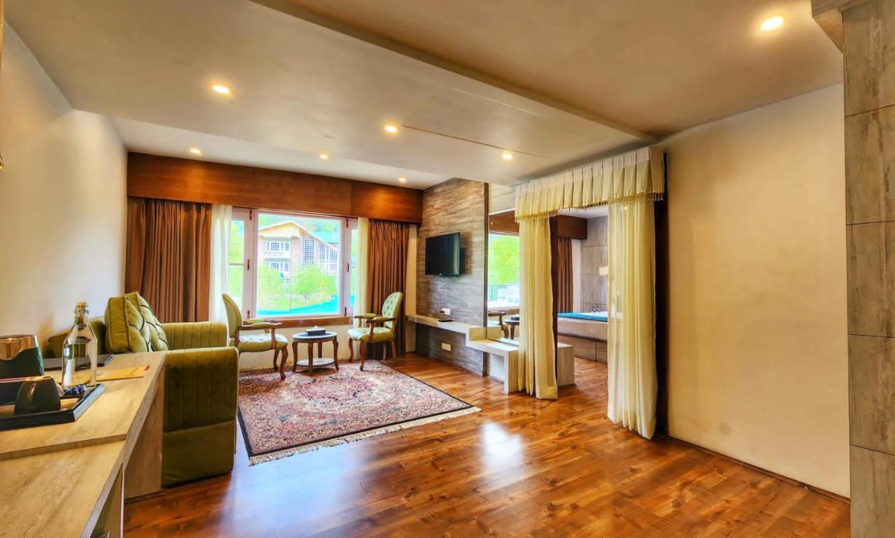 The Walnut Creek Pahalgam Hotel Exterior foto