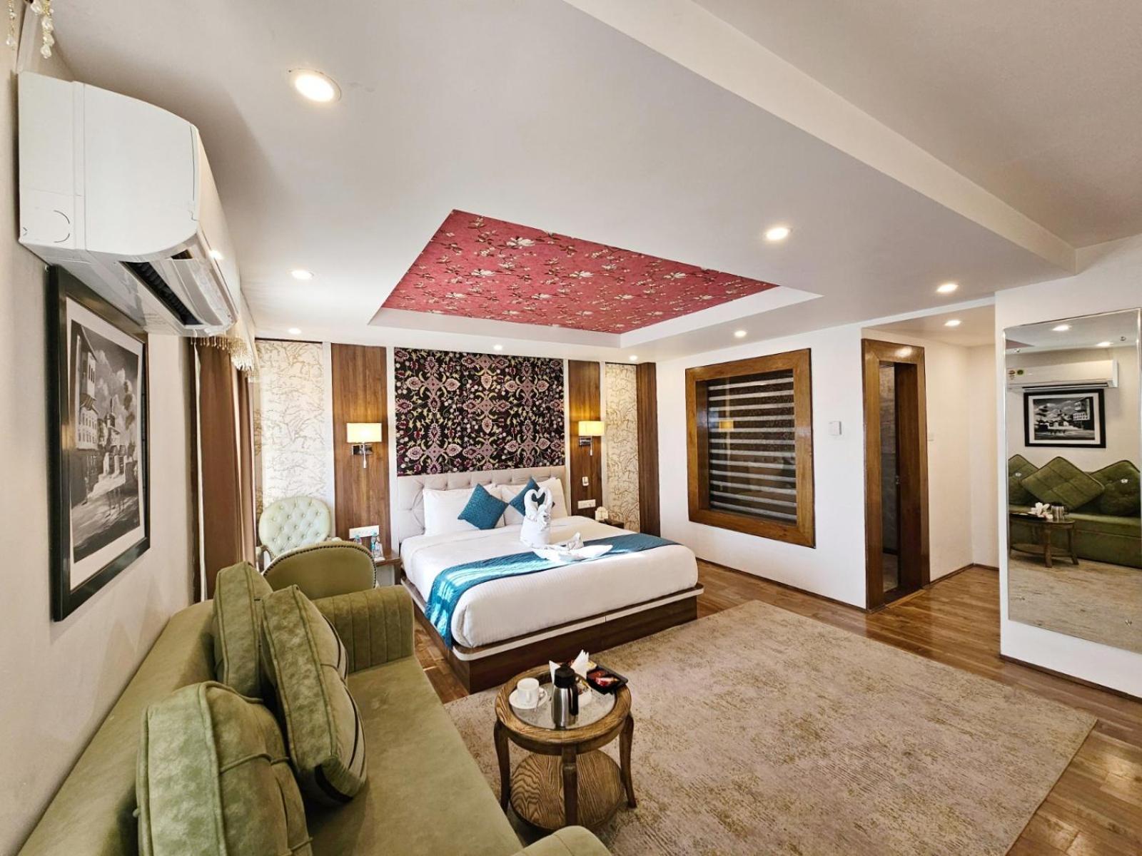 The Walnut Creek Pahalgam Hotel Exterior foto